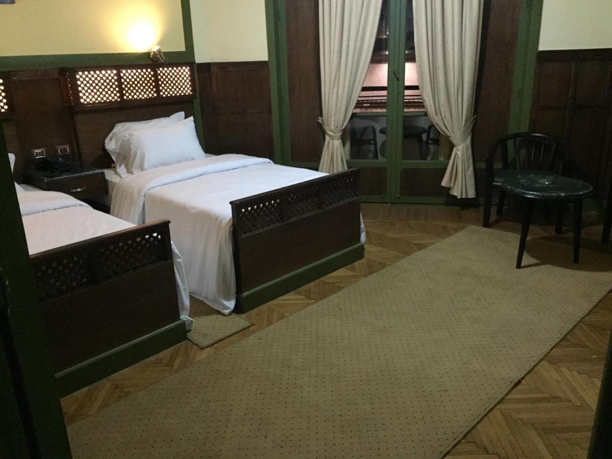 Carlton Downtown Hotel 3*