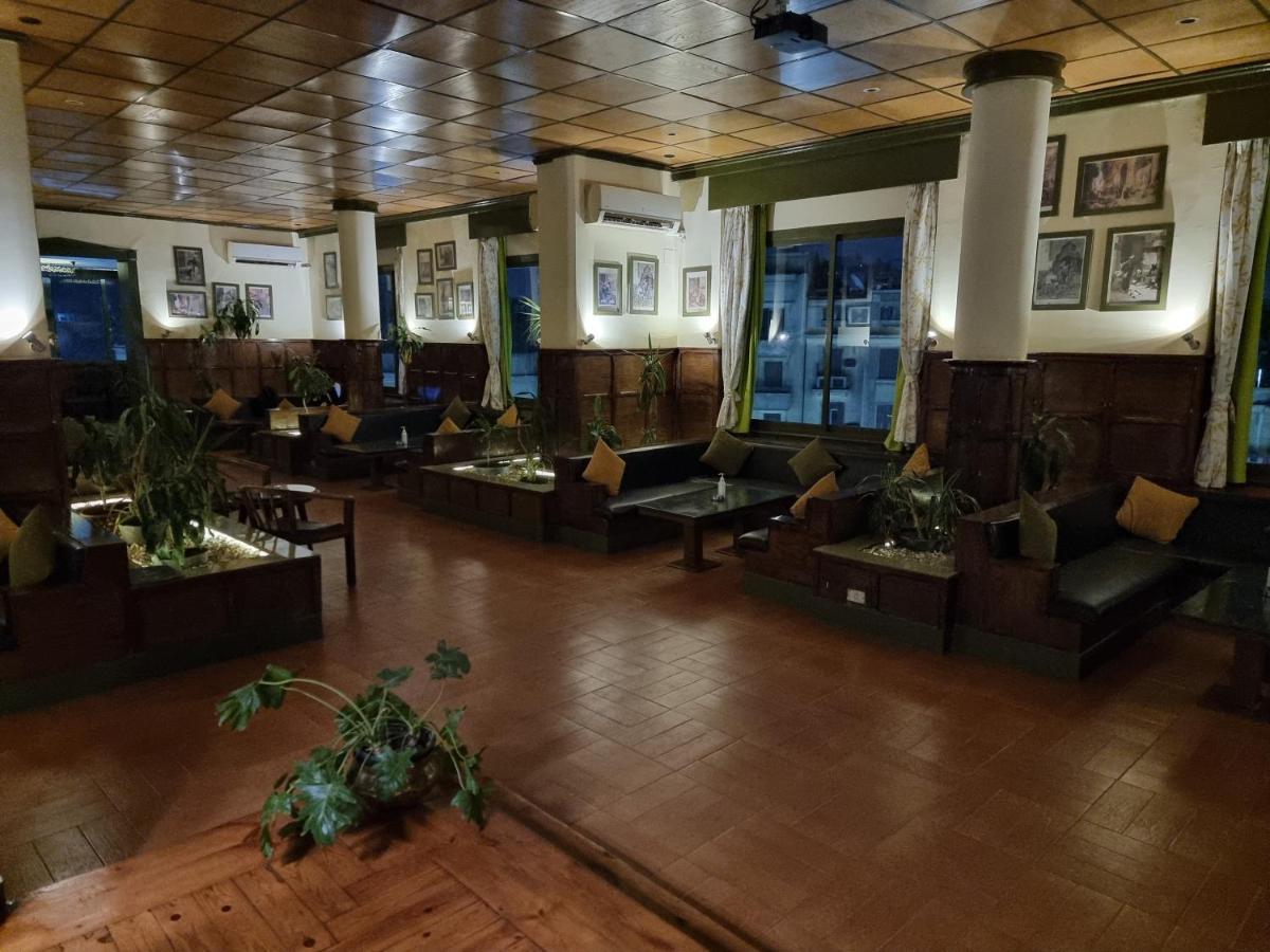 Hotel Carlton Downtown